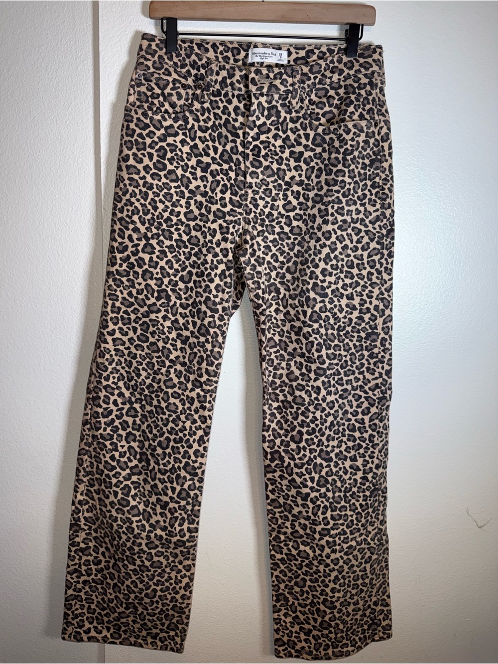 ABERCROMBIE & FITCH Leopard Print Wide Leg High-Rise Jeans in Beige and Black 28 - Picture 3 of 5